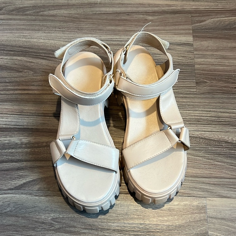 Chunky Sandles